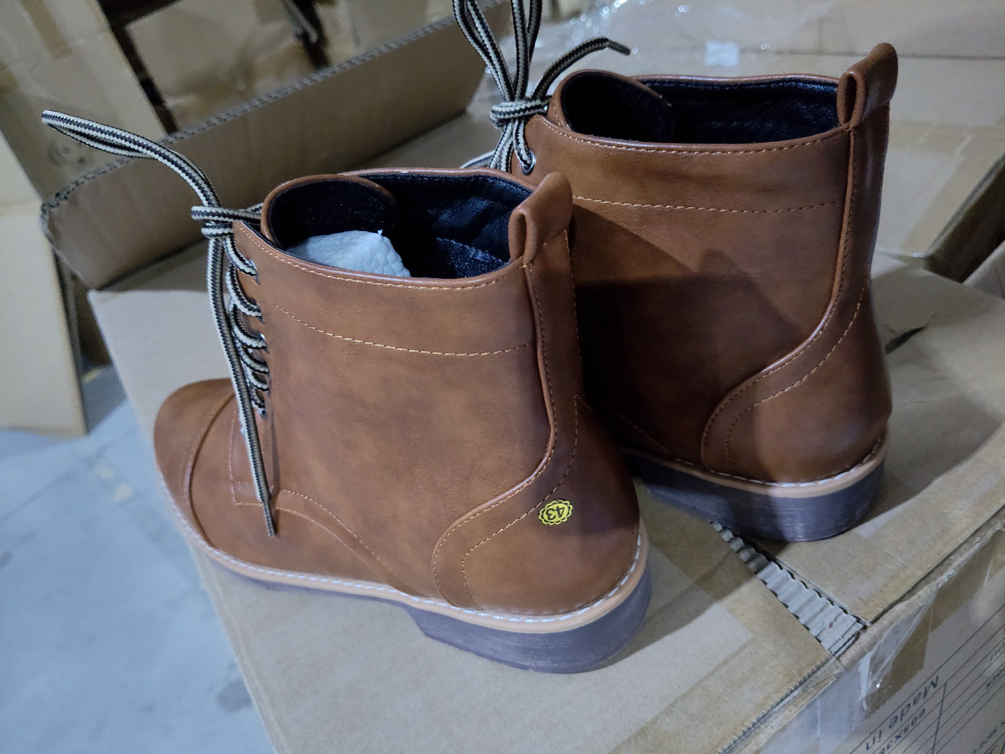 European And American Large Size Lace-Up Low Boots