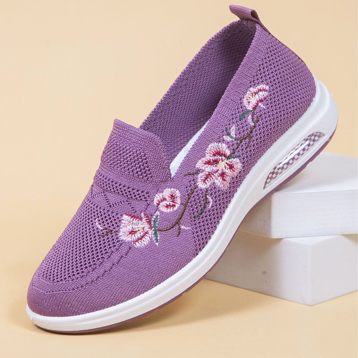 Women's Breathable Embroidery Soft Sole Shoes