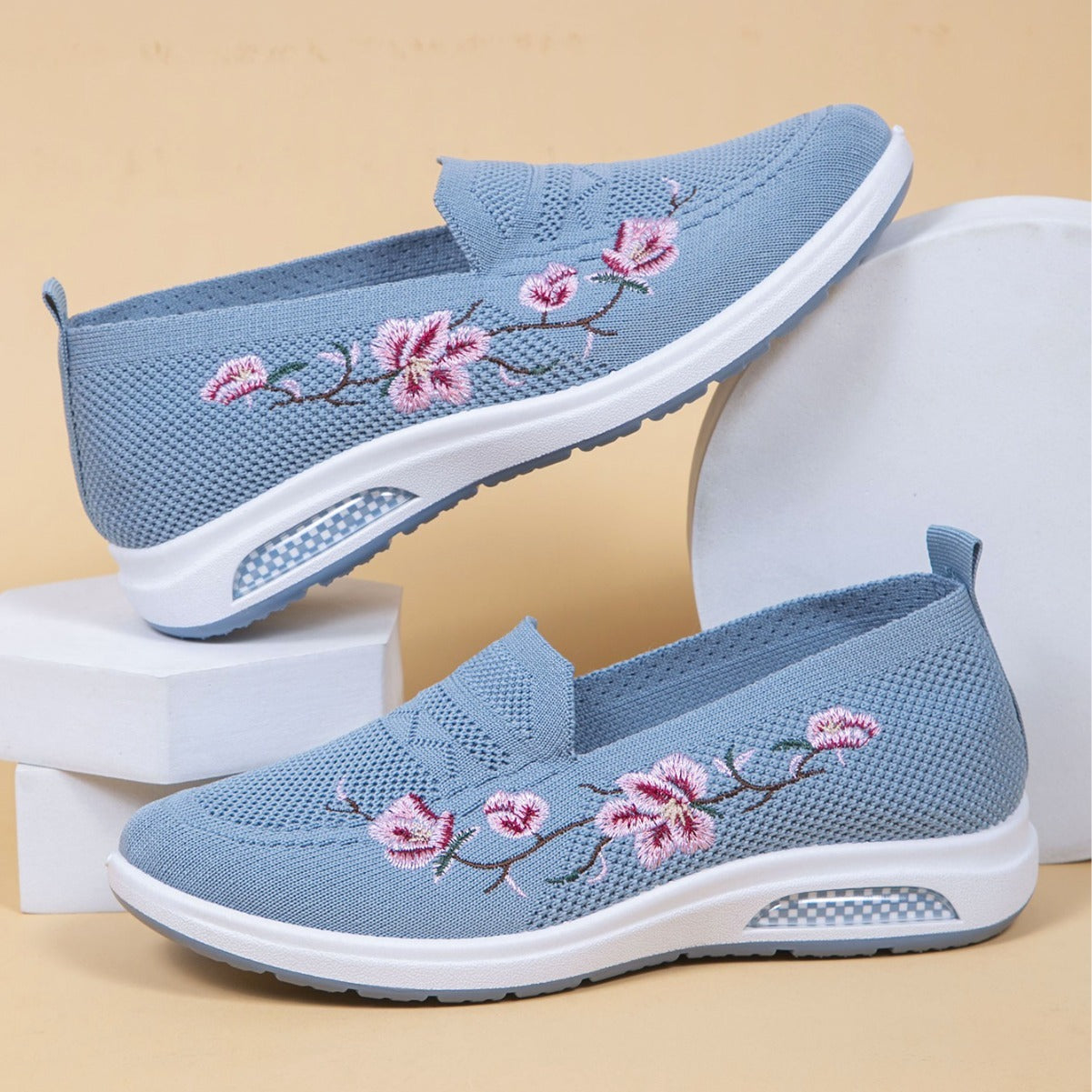Women's Breathable Embroidery Soft Sole Shoes